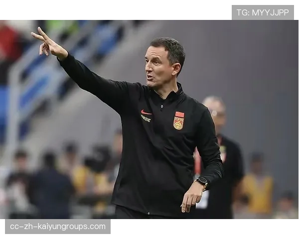 俱乐部聘请前国脚担任荣誉顾问 激励年轻人，俱乐部兼国家队主教练